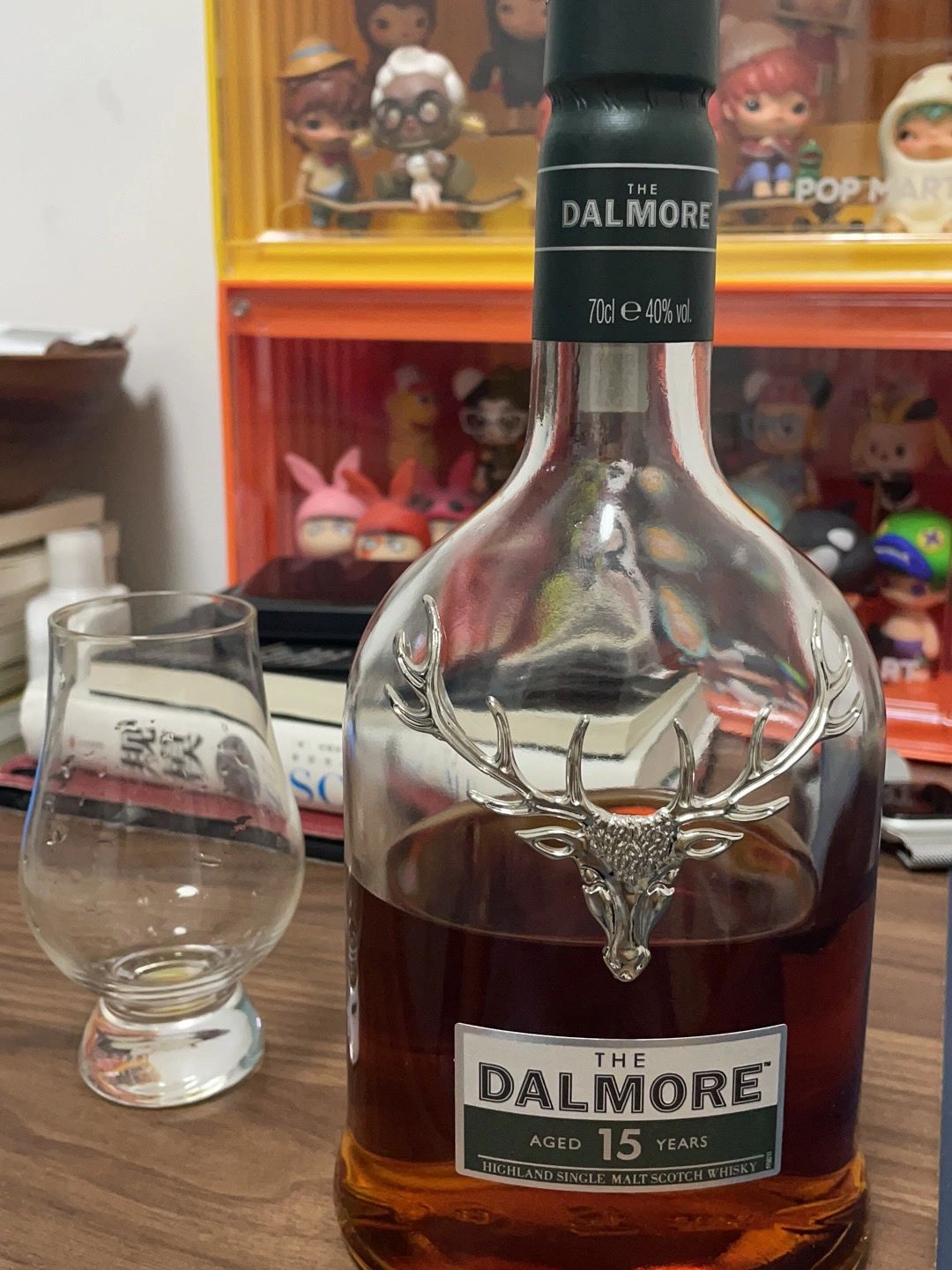 4达尔摩15威士忌洋酒品酒(  如果一顿酒还不能解决情绪低落的问题那就第二天一早去趟健身房干不死我就往死里干 )-喵神素材库