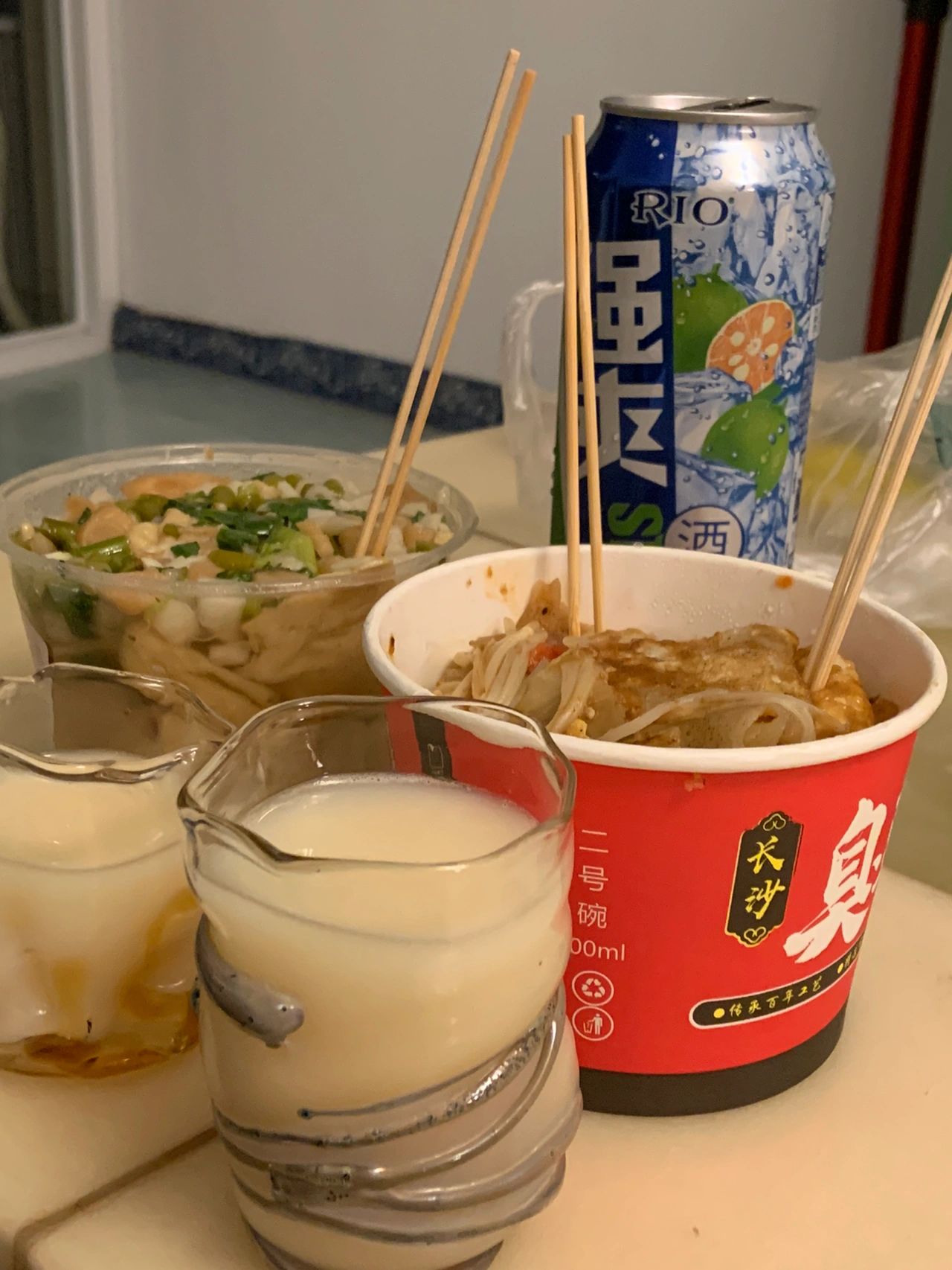 晚饭外卖夜宵啤酒(听说强爽很劲？我不信)-喵神素材库