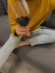 红酒酒杯分享日常(无人理解是常态 无人可说也是真正的成熟是有痛楚，但不轻易公之于众有情绪，但不频繁的情绪化有主见，但很少反驳他人有社交，但不浪费时间在无效社交上知道无人理解是常态无人可说也是)-喵神素材库