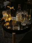 酒杯酒灯光上档次( 人不犯我，我不犯人；人若犯我，礼让三分。)-喵神素材库