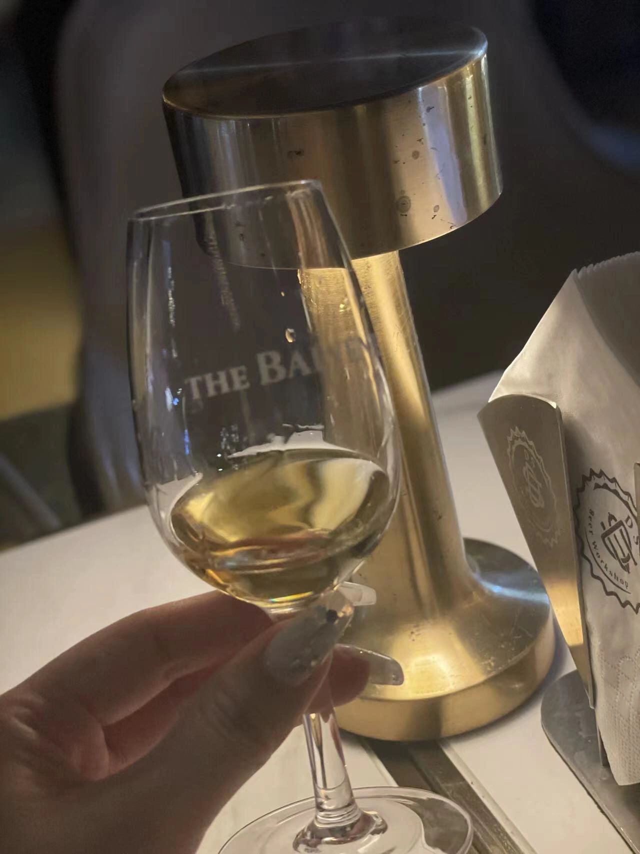 喝酒洋酒威士忌(水果与香料的芬芳带来一款风味均衡的单一麦芽威士忌。 )-喵神素材库