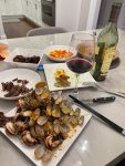 晚饭家庭聚会喝酒红酒海鲜(残云，一片狼籍，酒也完了，菜也完了)-喵神素材库