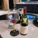 红酒洋酒葡萄酒品酒(优雅是她的代名词 昨天开瓶 大概等了七个半小时 始终是闷闷的感觉 留了一杯 刚刚试了下 玫瑰)-喵神素材库