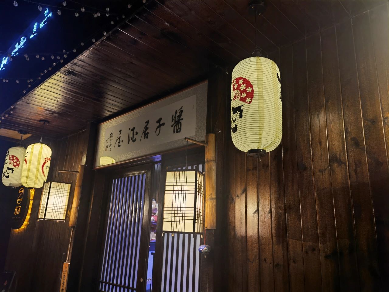 美食料理聚会喝酒(今天朋友南海钓鱼回来，切两条！ )-喵神素材库