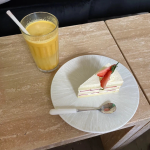 蛋糕甜品饮料(站在高处，你可以选择向下看。但是在低处，你别无选择！ )-喵神素材库