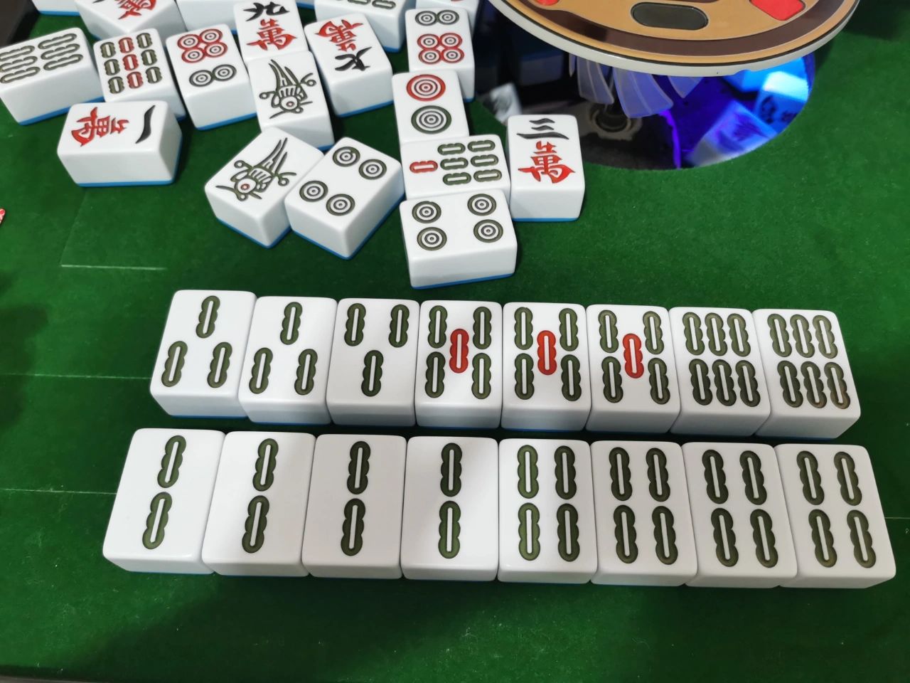 打麻将麻将聚会娱乐(清一色金钩钓真的看起来很舒服)-喵神素材库