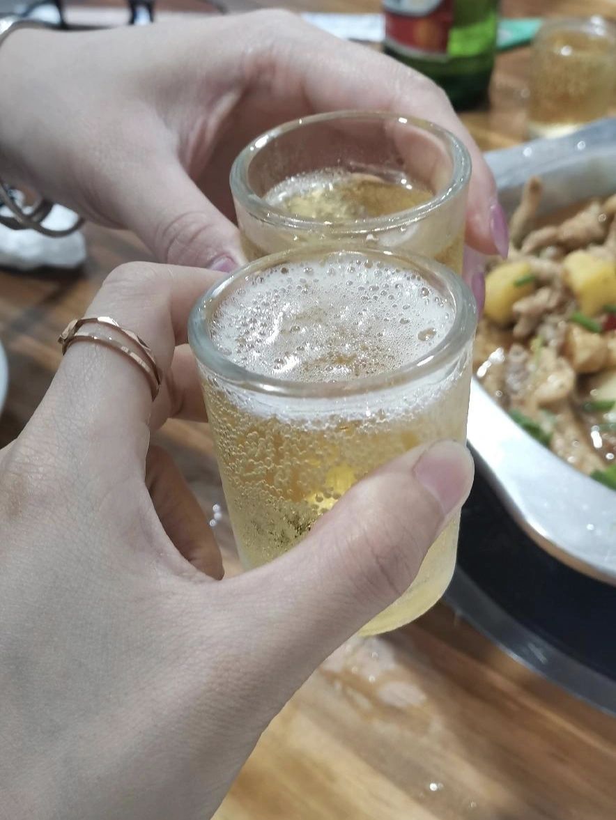 美食闺蜜聚会喝酒啤酒(好久不见 … )-喵神素材库