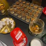 美食聚会酒吧喝酒朋友聚会啤酒(不爱喝酒,谁爱喝酒啊,我本来胃就不好,但是我爱的人不在身边,我就想喝点。)-喵神素材库