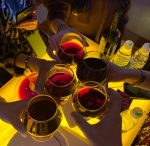 酒吧朋友聚会酒局喝酒(觉得最好的祝愿就是：愿你喝多时候，在身边的人是你最想见的人 ​。” )-喵神素材库