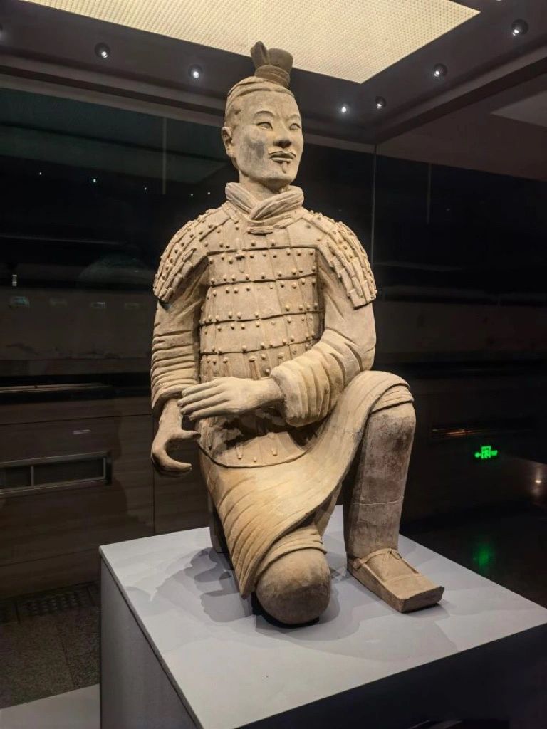 3旅游参观景点秦始皇兵马俑博物馆(秦兵马俑坑发现于1974年，被誉为“世界第八大奇迹”)-喵神素材库