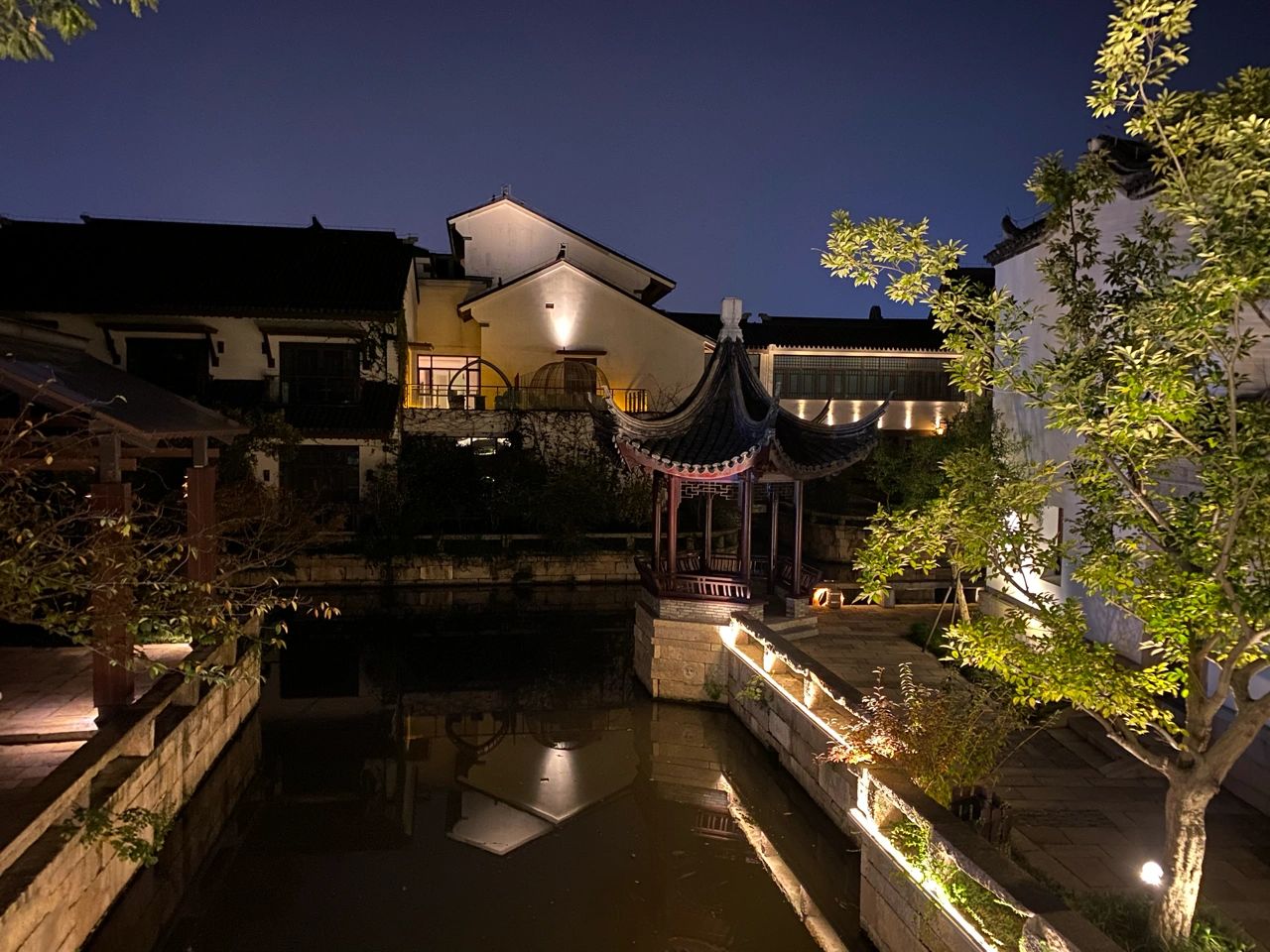 3旅游景点夜景摄影 广富林之夜(灯光与色彩的交融 )-喵神素材库