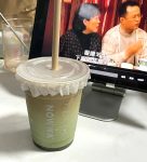 书桌笔记本咖啡水果饮料追剧(可能是生活比咖啡更苦吧 )-喵神素材库