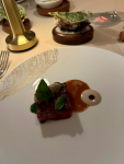 8晚餐吃饭聚会小龙虾(这个新的甜品太好看了我一定要放在图一，正常菜单没换但是我又加点了小龙虾)-喵神素材库