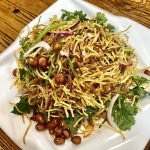 美食烧烤烤串朋友聚餐(今年夏天我就不和各位美女穿吊带短裙较量了我继续喝啤酒吃烧烤)-喵神素材库