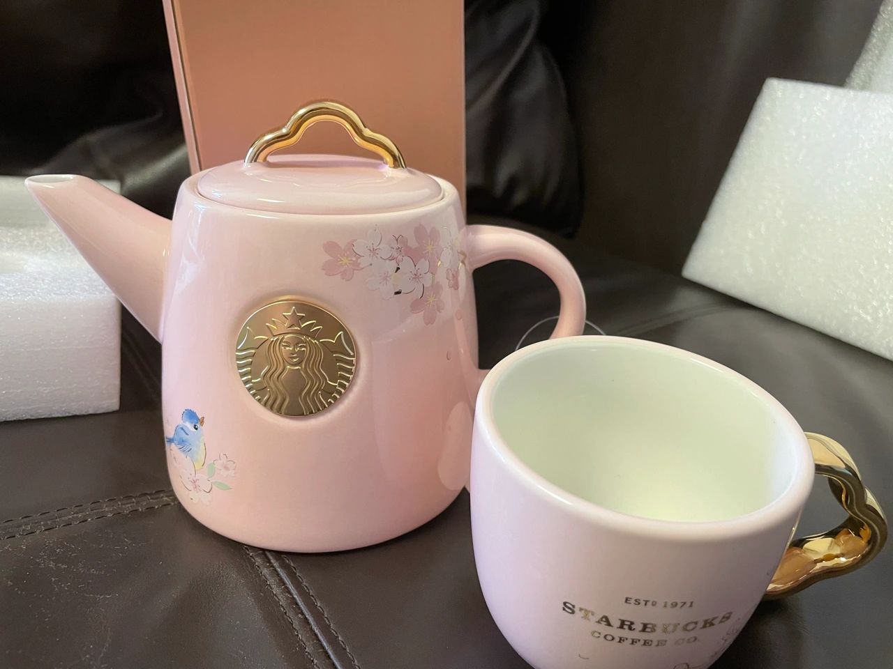 4星巴克樱花茶壶杯子网购快递(快递裸包装寄过来碎了 )-喵神素材库
