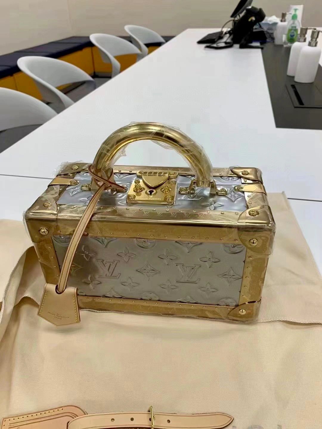 3奢侈品购物爱马仕女包硬箱包(硬箱漂流过海回来了)-喵神素材库