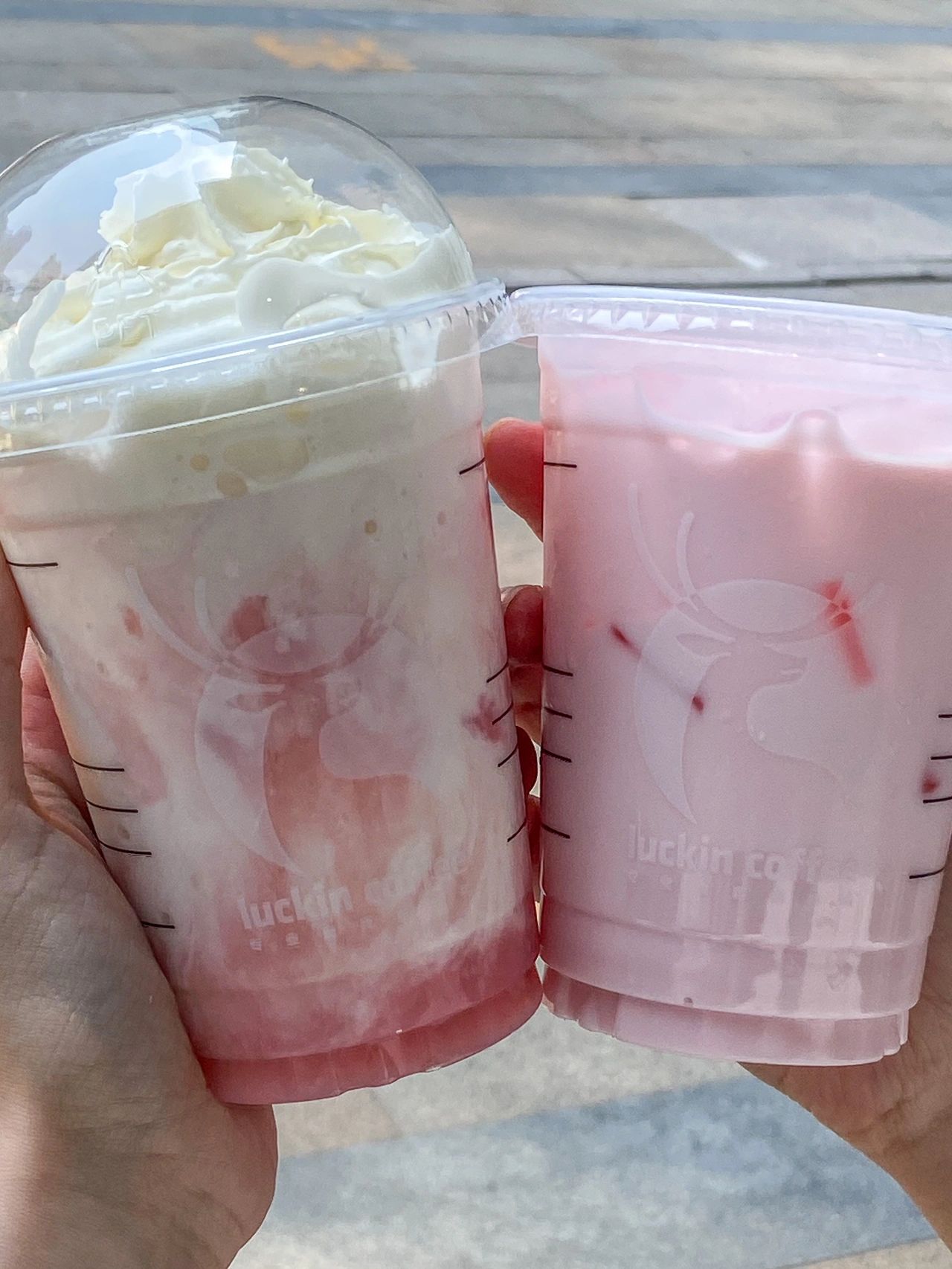 4瑞幸抓马西瓜拿铁蛋糕甜品购物(粉红色超级少女心\\t)-喵神素材库