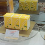 行人人流饮品甜点甜品逛街(今天是周末，市民都出来买买买； )-喵神素材库