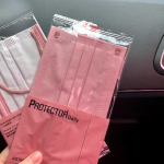 口罩逛街购物秀恩爱(疫情反反复复,仿佛在提醒我们：钱财再好,好不过生命,名利再大,大不过健康,人间的饭,吃一碗少一碗,人间的面,见一面少一面,人生本就是一次次减法,来日并不方长。 ​​​ )-喵神素材库