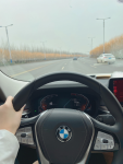 2宝马豪车驾驶在路上开车日常车内(一切又恢复原来的样子，还是习惯工作忙碌的节奏！)-喵神素材库