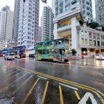 3城市风景建筑街拍香港海报道路公交车下雨雨天(雨中香港 必有一番风景)-喵神素材库