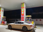 3豪车加油站加油夜晚(吃灰一个月了，半夜拉出来充充电)-喵神素材库