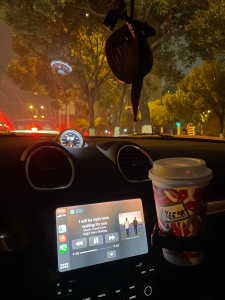车路上风景夜色灯显示屏( 再自信的人,碰到喜欢的人也是胆小鬼”)-喵神素材库