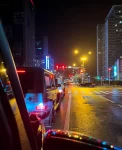 2奔驰大G豪车晚上夜景(丰满的阅历才能让人如水般温柔)-喵神素材库