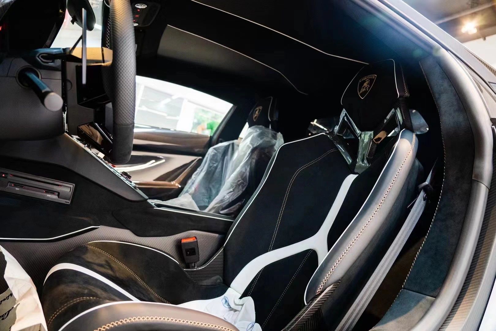 3豪车兰博基尼-Aventador SVJ 63特别版跑车(全球限量)-喵神素材库