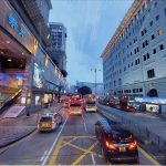 城市夜景街景行人车流(如果因为短暂的阴霾而放弃，那你将永远错失那美丽的黎明。)-喵神素材库