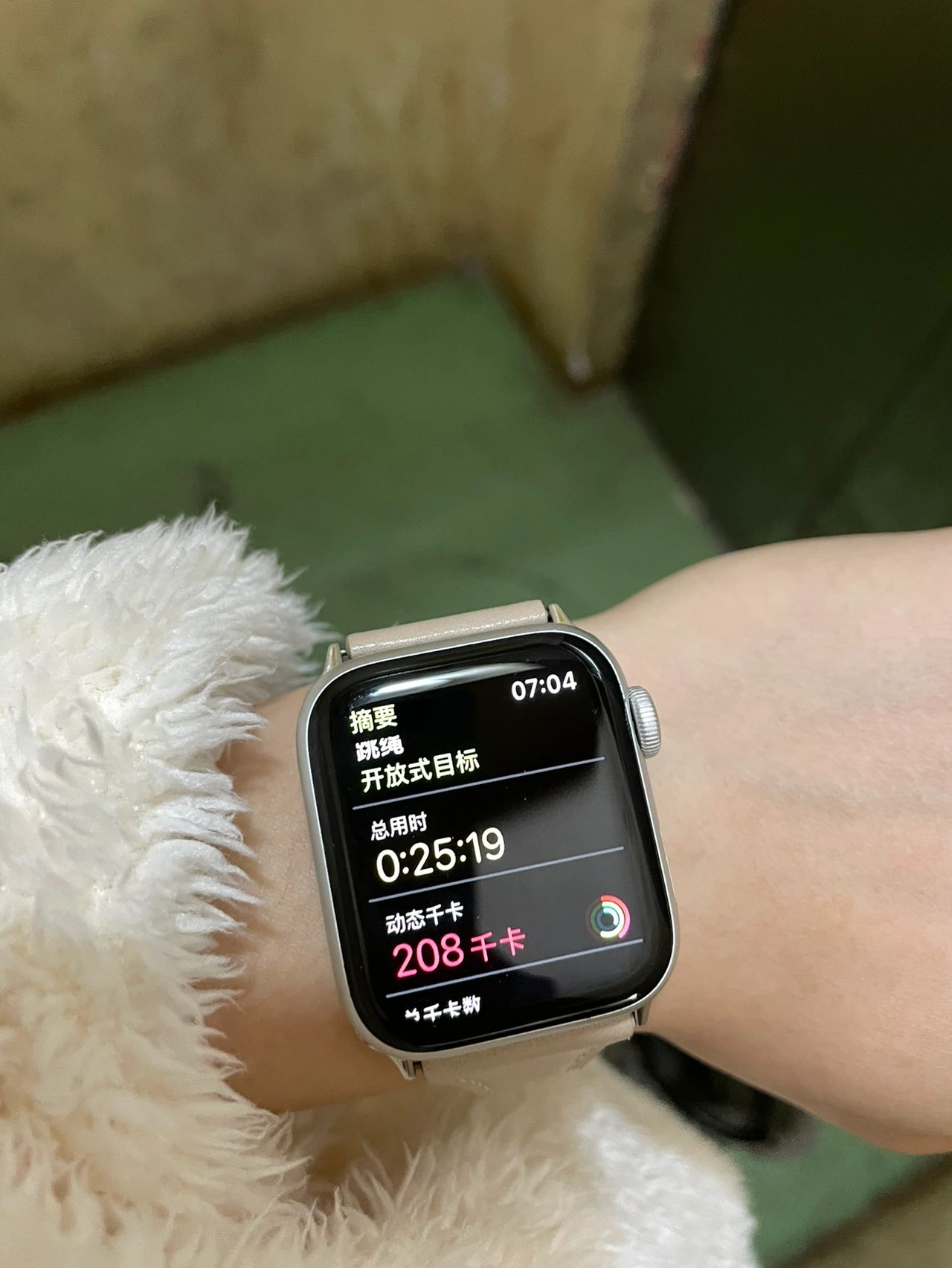 健身运动锻炼运动手表(下雨了 跳了会绳 25min )-喵神素材库