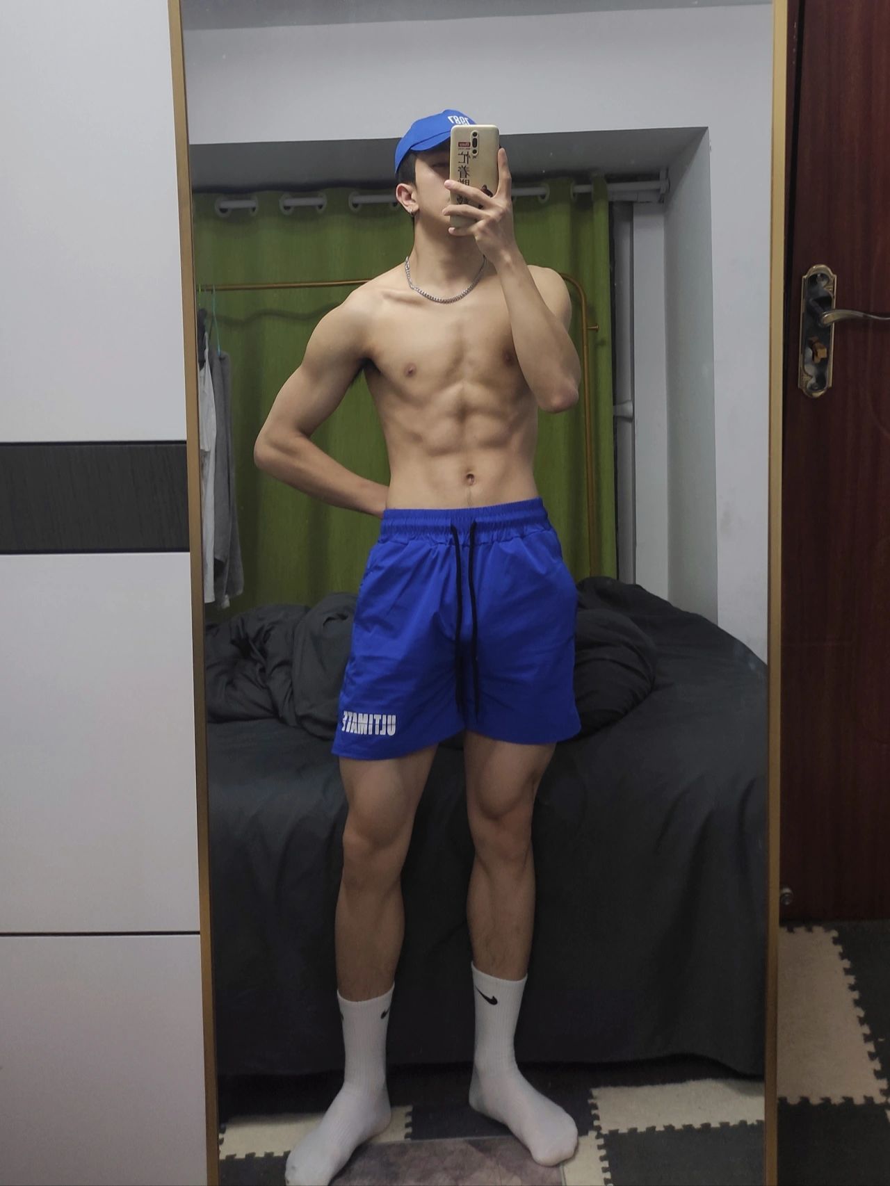 健身运动胸肌腹肌(好久没锻炼了，瘦了好多，排骨精了，再不多吃点我就要没了)-喵神素材库