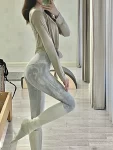 美女健身穿搭自拍(运动诚不欺我对身体投入的多少最容易得到反馈)-喵神素材库