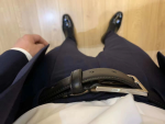西装正装西服礼服皮鞋自拍皮带腰带(提问：你们穿正装会系皮带吗？)-喵神素材库