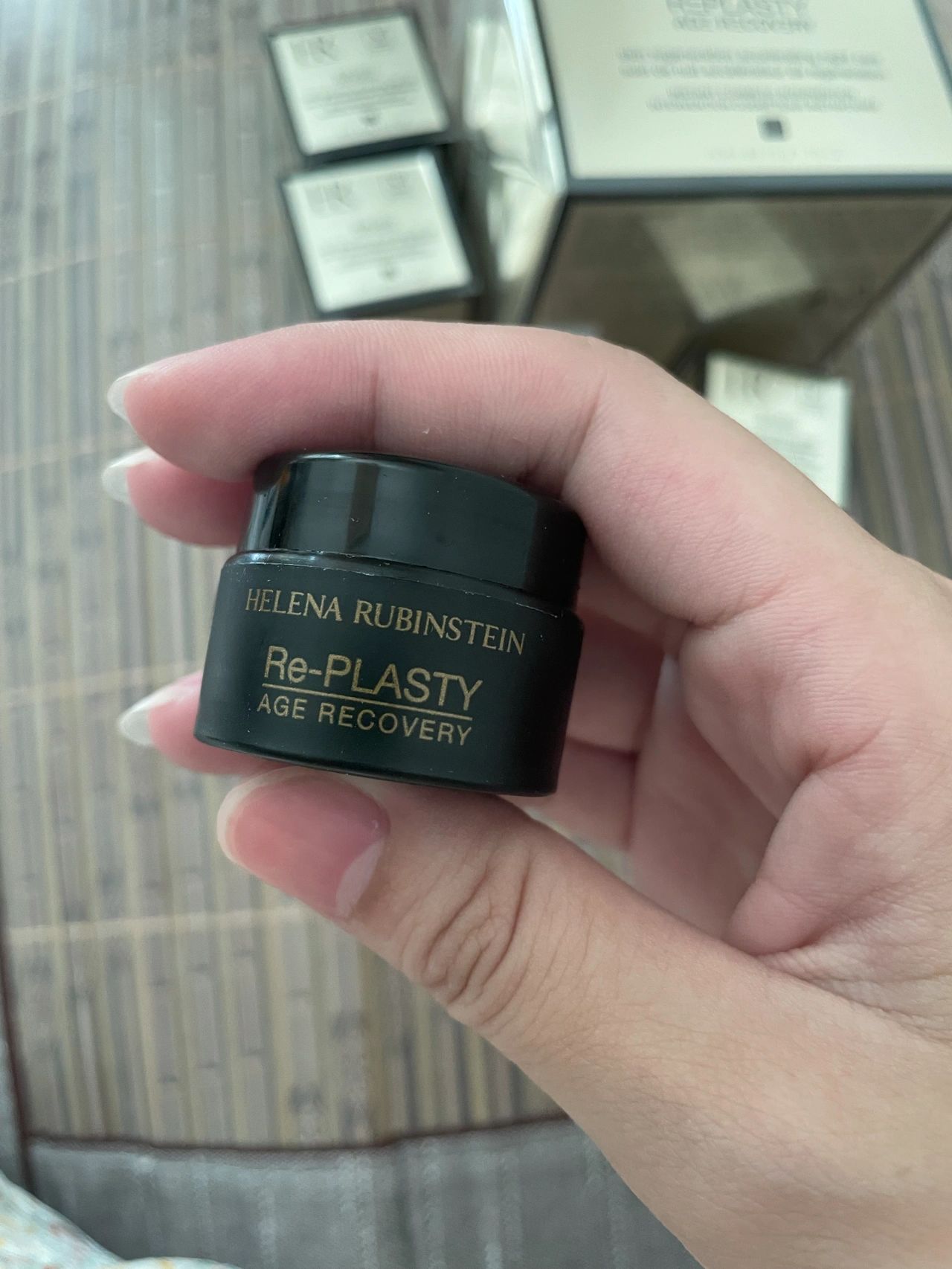 3奢侈品购物面霜护肤品赫莲娜(我也是运气逆天了吧！)-喵神素材库