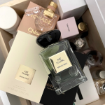 5香水阿玛尼(好茶好香瓶子也太好看了！完全冲着颜值入的！味道就是很清新的柑橘木质调)-喵神素材库