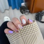 美甲指甲(第一次尝试有点马卡龙的颜色 还是不大适应[捂脸R][捂脸R][捂脸R] )-喵神素材库