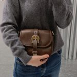 2Golden Goose逛街购物鞋子包包(我第一次看到Golden Goose的鞋就被它的星星图案惊艳到了～ 后来深入了解过才知道他们是来自意大利的纯手工品牌，很受明星爱豆的追捧。)-喵神素材库