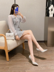 3穿搭腿自拍高跟鞋美女身材(对于一个始终追求完美的女性来说， 高跟鞋有着如诗 如梦 如歌一般的吸引力。)-喵神素材库
