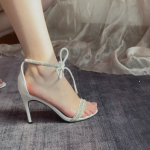 穿搭高跟鞋凉鞋(喜欢白色凉鞋 )-喵神素材库