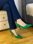 高跟鞋裤子绿色高跟鞋(第一次买这种颜色的高跟鞋，好亮，出门不容易撞鞋，版型很正，穿着很舒服。)-喵神素材库