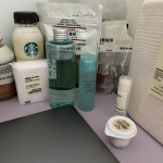 护肤品，星巴克，书桌，笔记本(我知道恋爱中很多人的忠诚都是装的)-喵神素材库