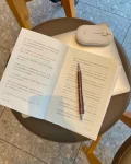 2书桌学习日常看书笔记本电脑笔鼠标(总不能还没努力就向生活妥协吧！熬过最苦的日子，做最酷的自己。  )-喵神素材库