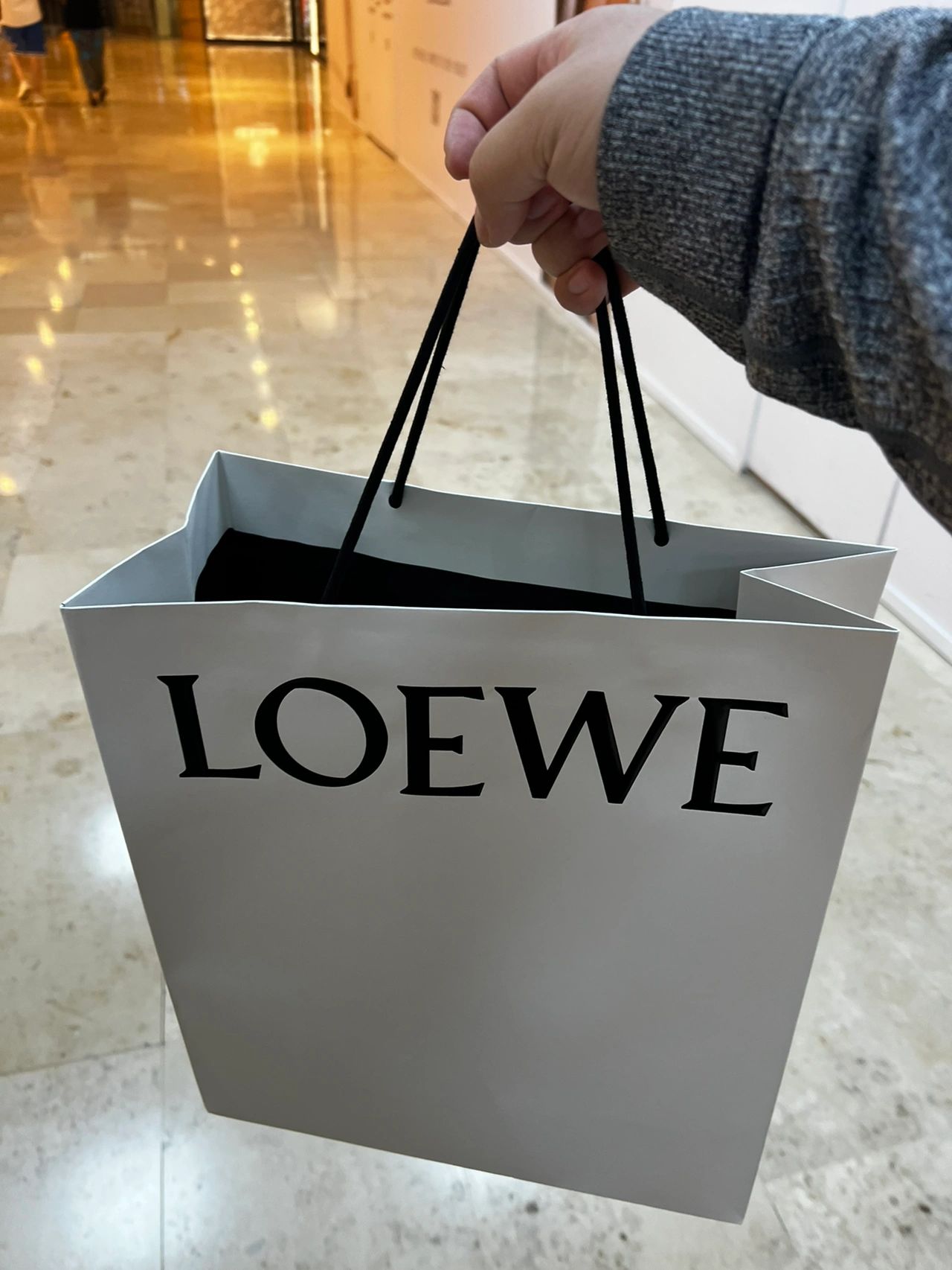 3奢饰品逛街购物罗意威女包衣服专柜(正好店里有个，唯一一个果断拿下！)-喵神素材库