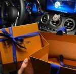 礼盒送礼物母亲节礼物美甲(用真心待你 但不执着于你 活在缘分中 而非关系里” )-喵神素材库