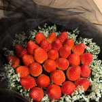 情人节，草莓花束，惠灵顿牛排，礼物，秀恩爱，小众礼物(一束花的仪式感永远不会缺席)-喵神素材库