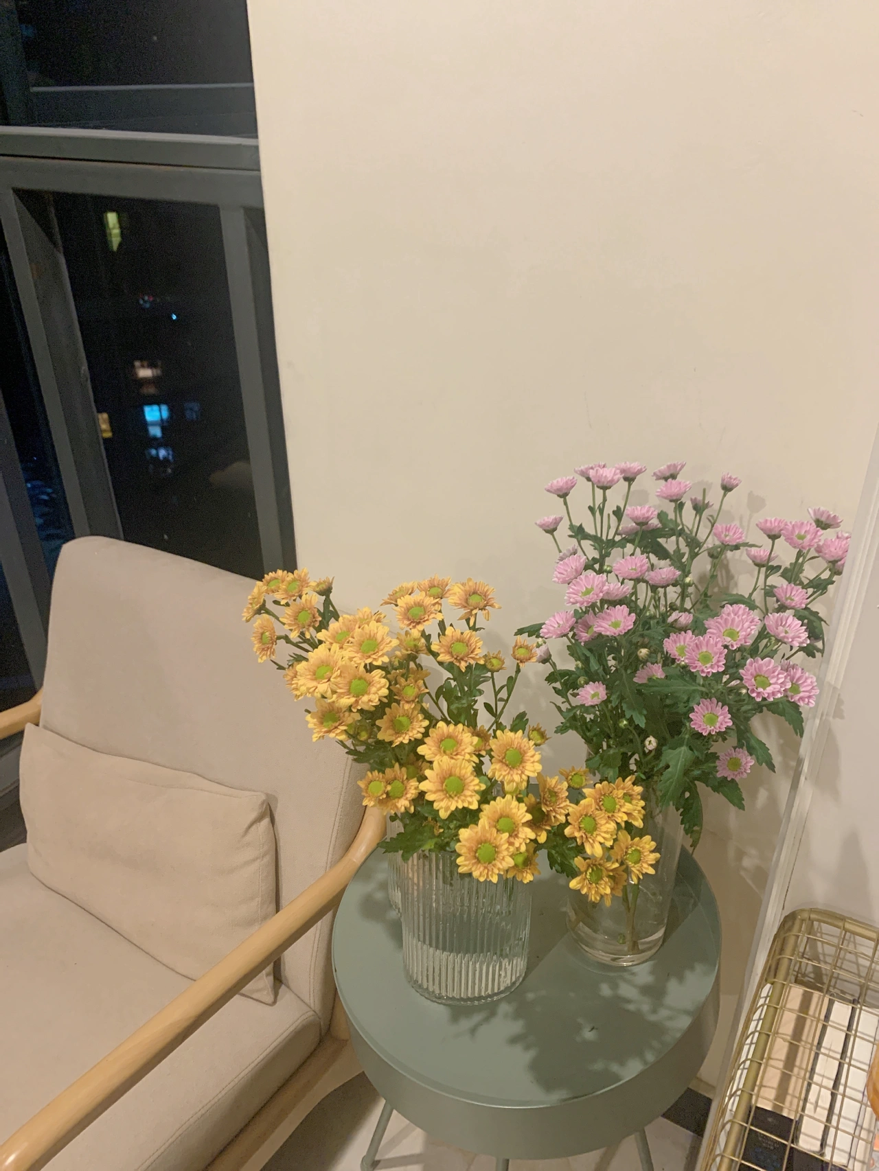鲜花插花拍照分享(收到觉得非常惊喜颜色也好看花开出来之后感觉更好看)-喵神素材库