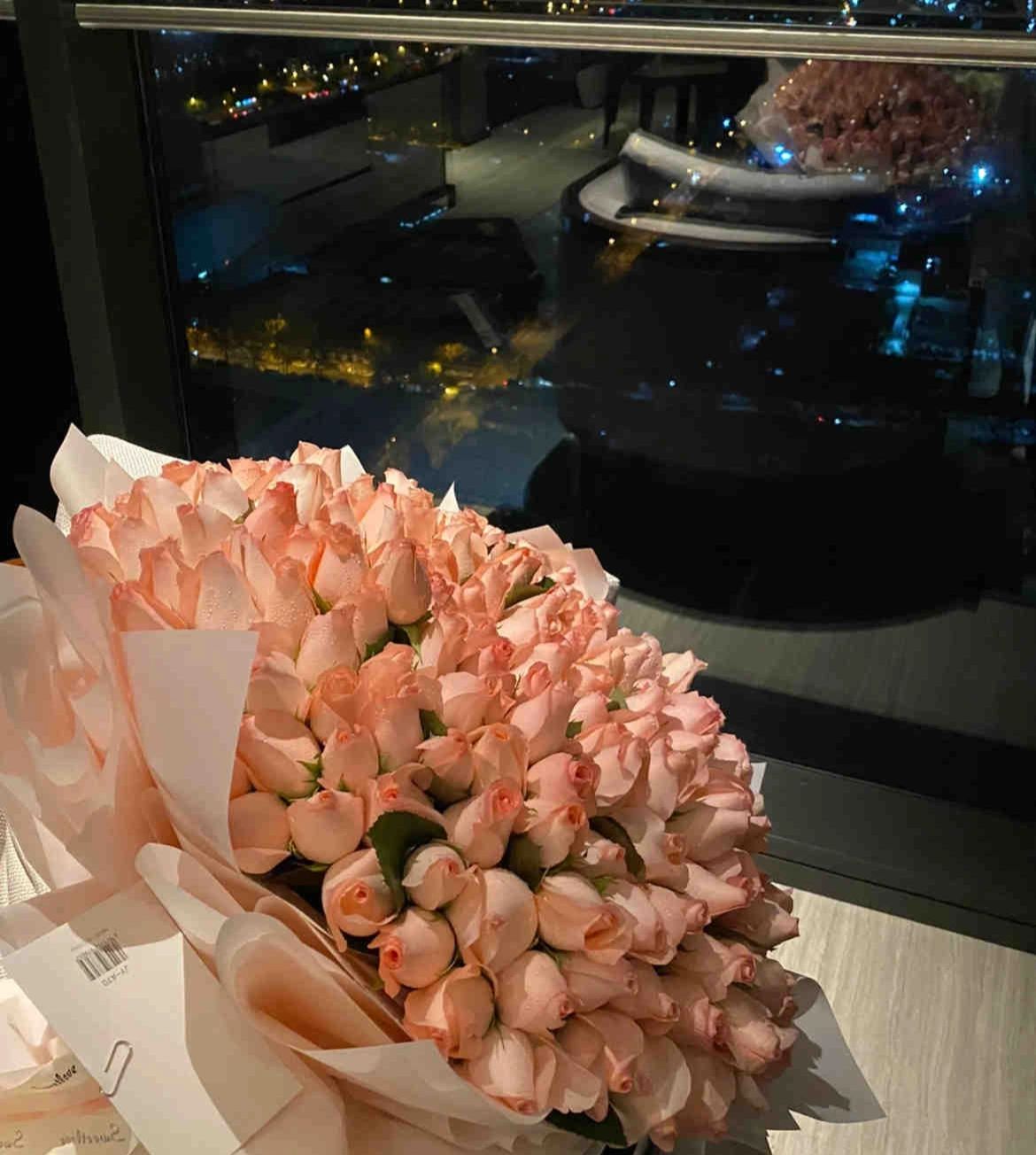 鲜花花束礼物(“花有花期 人有时运 怀爱与诚 静待来日” )-喵神素材库
