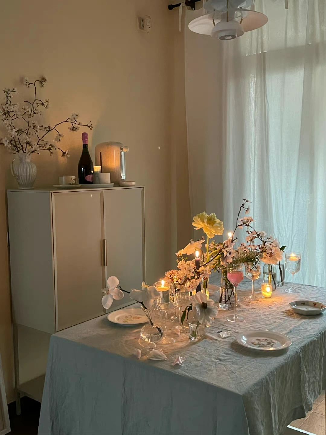 鲜花花束礼物仪式感(生活的常态，其实就是琐碎与平淡，人人都一样，哪来那么多波澜壮阔美妙绝伦呢。)-喵神素材库