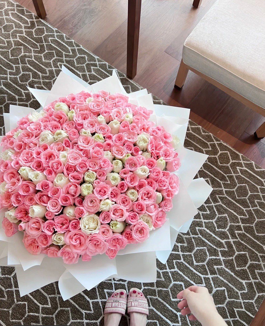 鲜花花束秀恩爱(粉荔枝玫瑰)-喵神素材库